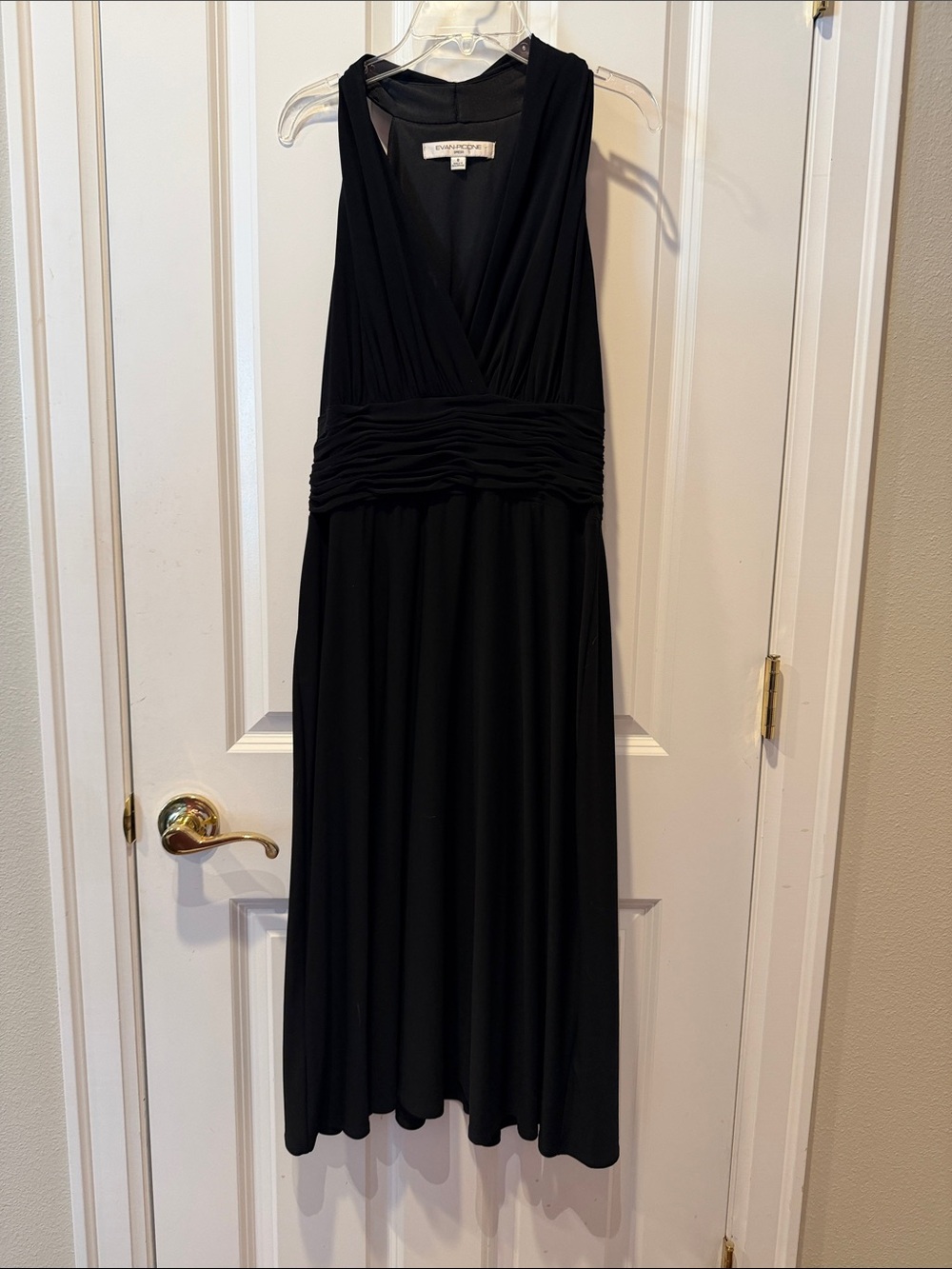 Evan Picone Black Sleeveless V-Neck Ruched-Waist Midi Dress 8